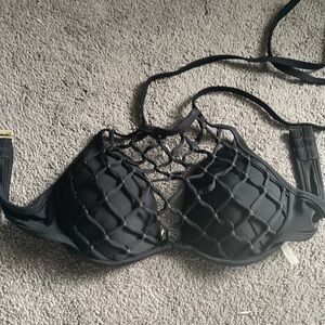 Shade & Shore bikini top!